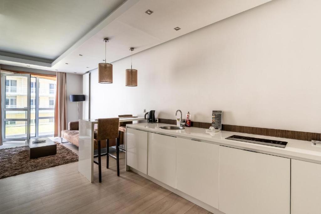 Platinum Tower - City Center - Golden Apartments Warsaw Luaran gambar