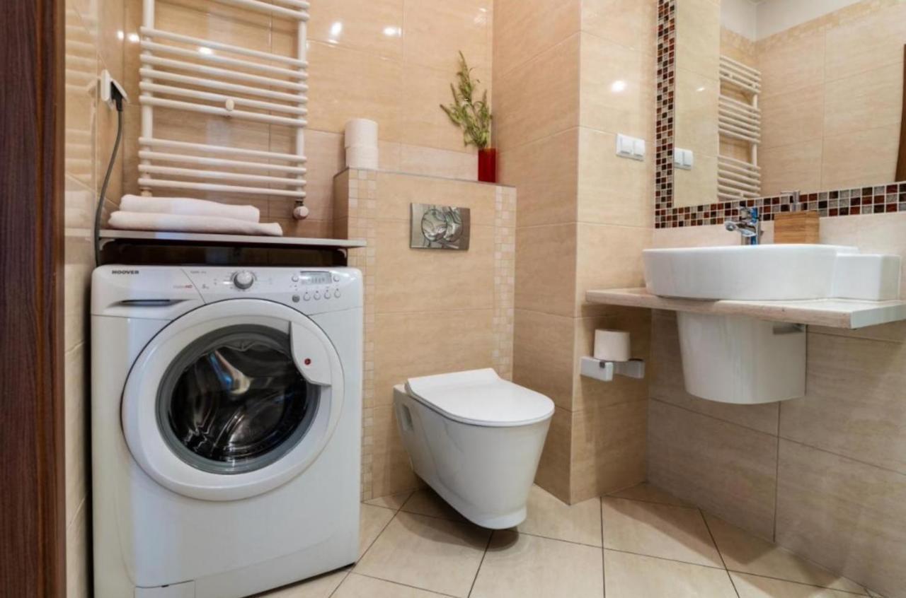 Platinum Tower - City Center - Golden Apartments Warsaw Luaran gambar