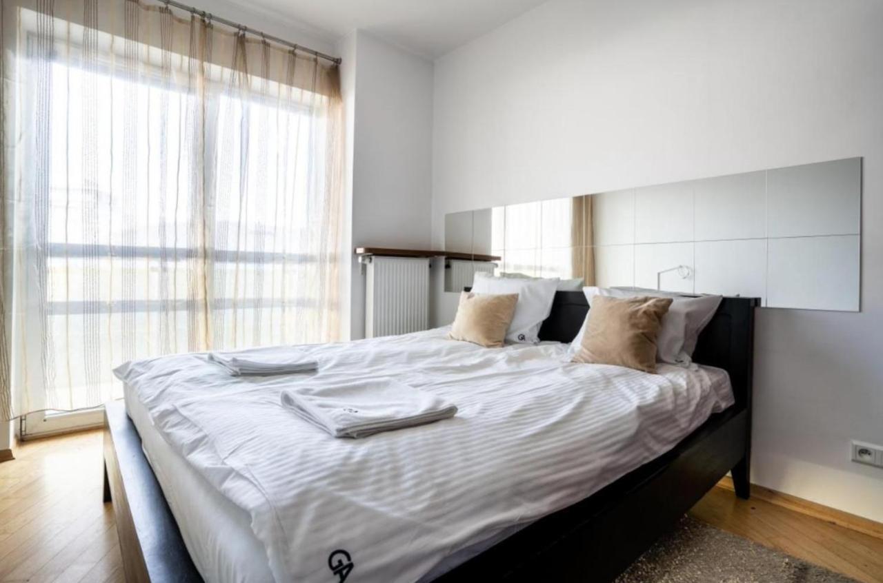 Platinum Tower - City Center - Golden Apartments Warsaw Luaran gambar